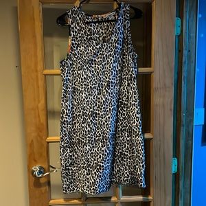 Downsizing my closet! Check out my page for more!!